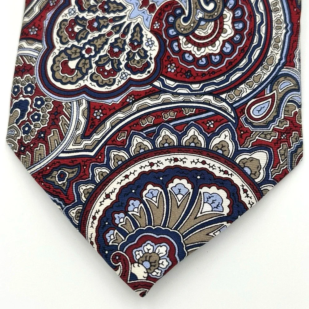 Chaps 100% Silk Hand Made Men's Neck Tie Maroon Blue Paisley 3.5 Width 58 Length